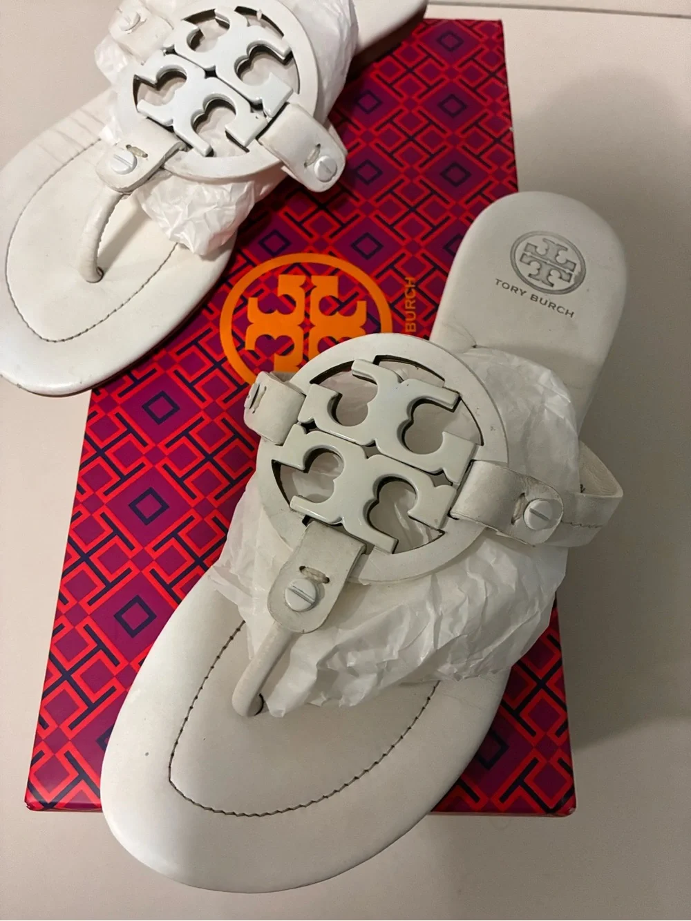 AUTHENTIC Tory Burch White Miller Logo Thong Sandals - Women BOX